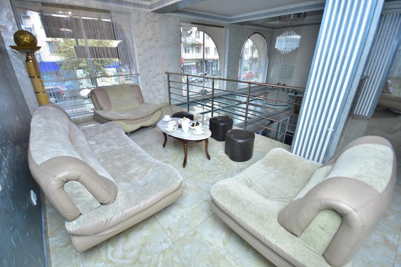 Hotel Chao Batumi Luaran gambar