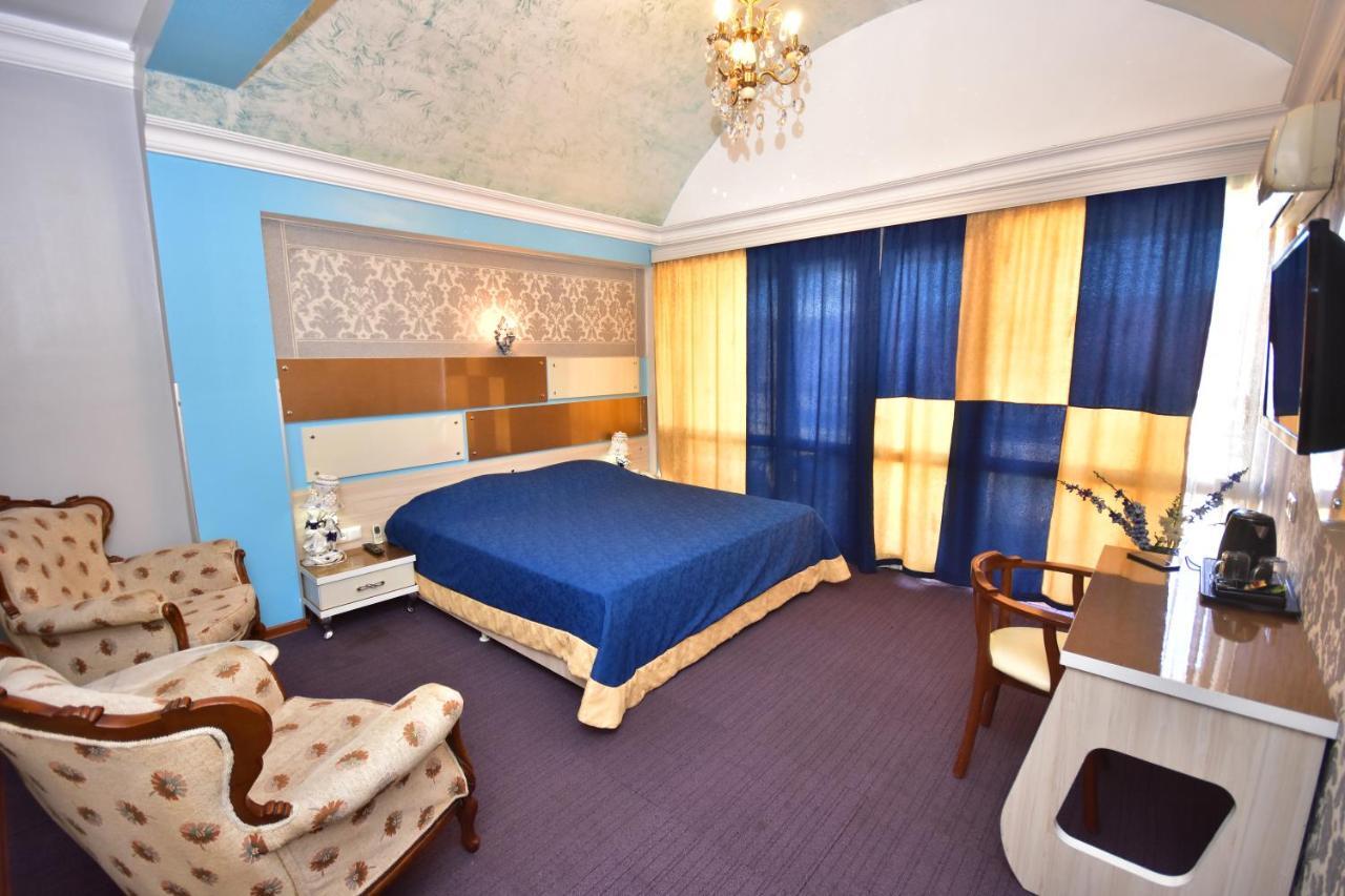 Hotel Chao Batumi Luaran gambar