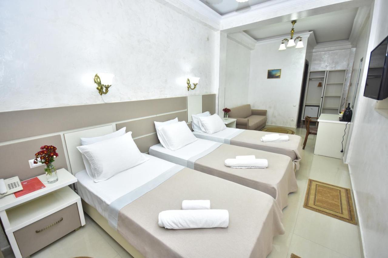 Hotel Chao Batumi Luaran gambar