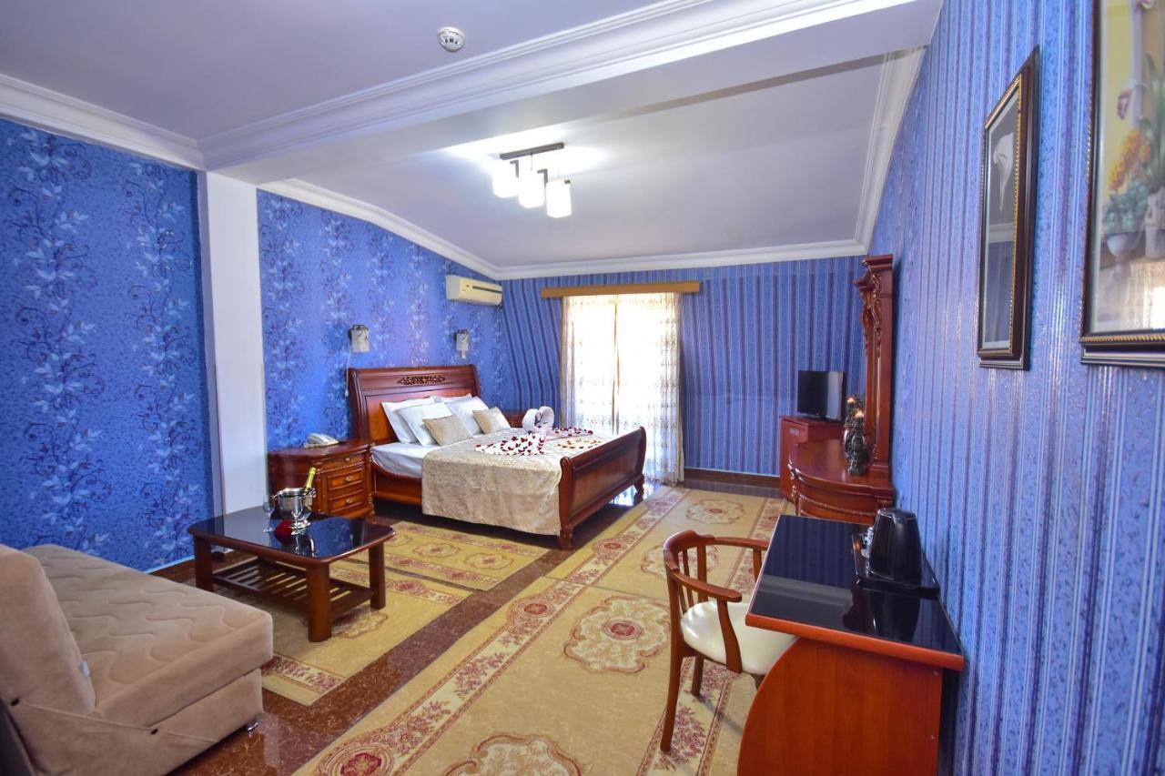 Hotel Chao Batumi Luaran gambar